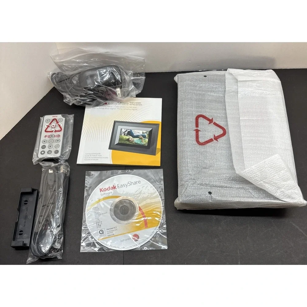 Kodak Easy Share SV710 Digital Picture 7in Frame With Remote Control (Open Box)